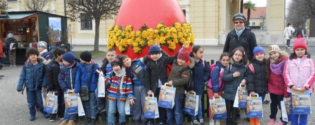 1A beim Osterbasteln in Schönbrunn