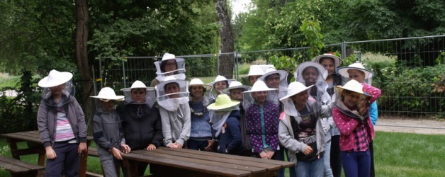 Besuch in der Imkerschule